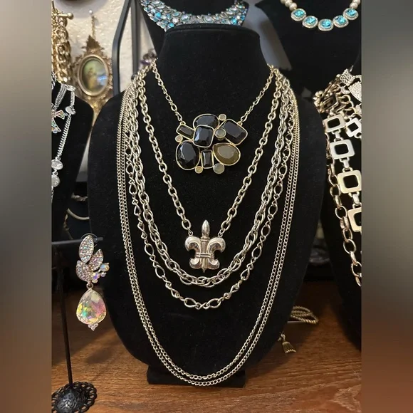 Vintage to Modern Jewelry Show! Tuesday! May 20th at 10:00am PST! - Picture 7 of 10